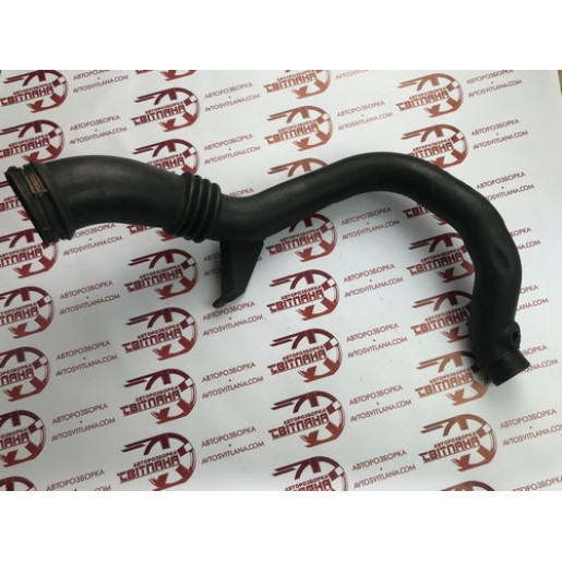 Патрубок воздушный Jaguar XF 2008-2015 4R839689AE 